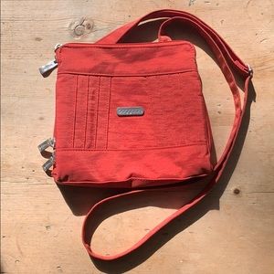 Baggallini ~ RED Crossbody EUC
